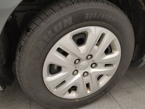 Used 2020 Dodge Journey SE FWD image 31
