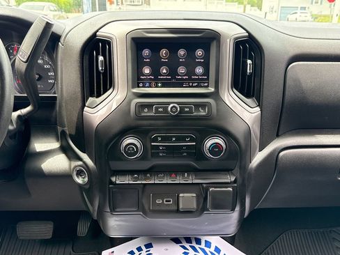 Used 2022 Chevrolet Silverado 1500 Custom AWD/4WD image 18
