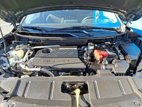 Used 2025 Nissan Rogue SV image 28