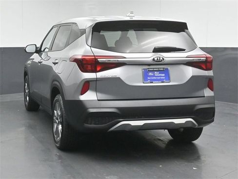 Used 2021 Kia Seltos LX image 6