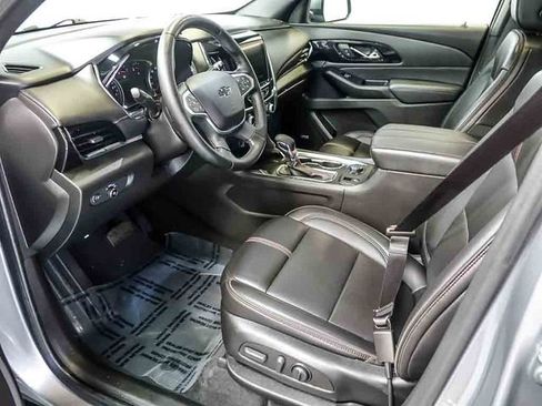 Used 2023 Chevrolet Traverse RS AWD/4WD image 14