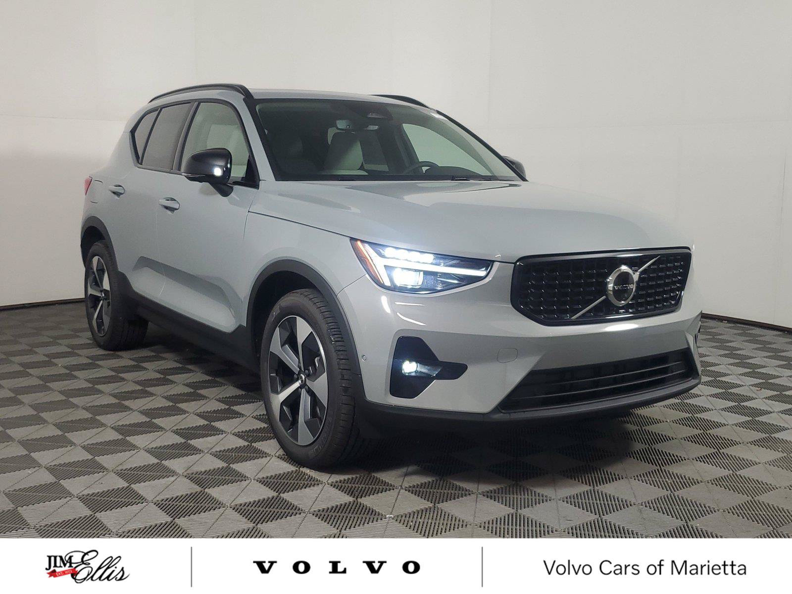 Used 2026 Volvo XC40 B5 Plus w/ Protection Package Premier AWD/4WD image 1