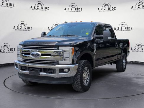 Used 2019 Ford F350 Lariat w/ Lariat Ultimate Package AWD/4WD image 3