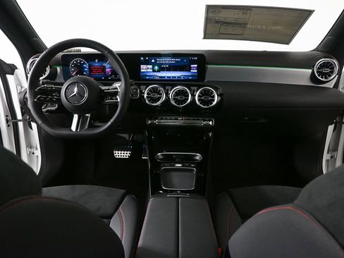 New 2026 Mercedes-Benz CLA 250 4MATIC image 17