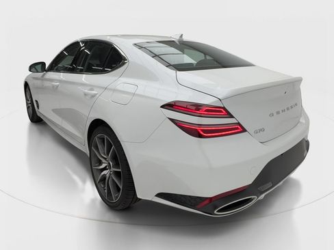 Used 2026 Genesis G70 2.5T RWD image 9