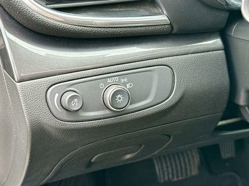 Used 2019 Buick Encore Preferred image 12