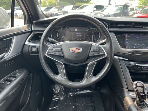 Used 2023 Cadillac XT5 Premium Luxury AWD/4WD image 16