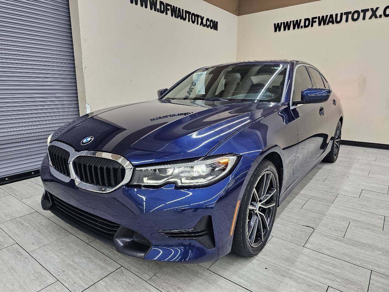 Used 2019 BMW 330i Sedan w/ Convenience Package RWD image 2