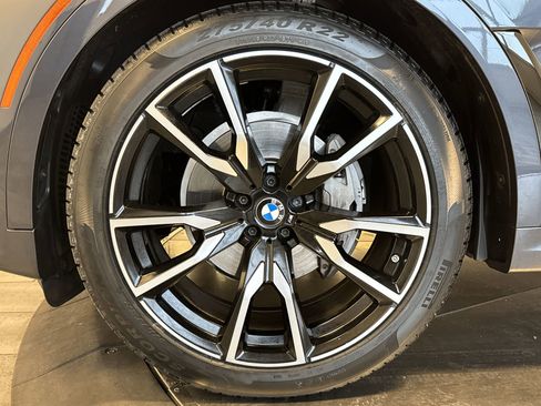 Used 2021 BMW X7 xDrive40i w/ M Sport Package image 10