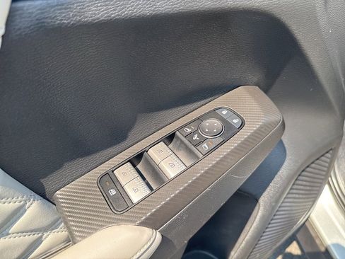 Used 2024 Mitsubishi Outlander SEL image 14