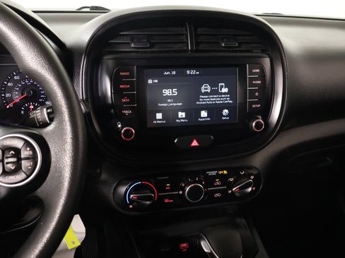 Used 2020 Kia Soul LX FWD image 5