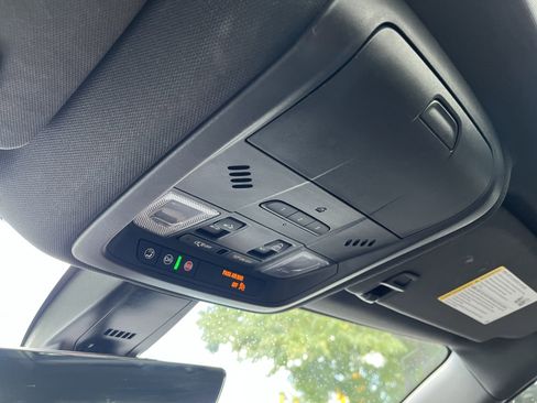 Used 2021 Chevrolet Blazer RS w/ Enhanced Convenience Package image 24