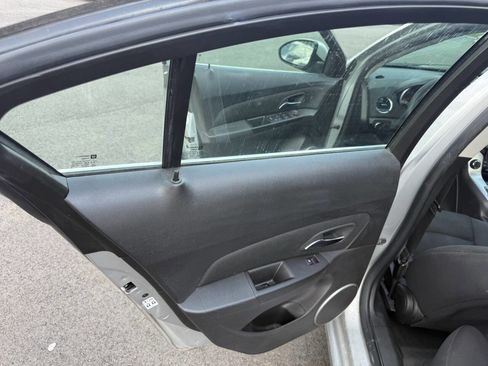 Used 2015 Chevrolet Cruze LT w/ Sun And Sound Package image 23