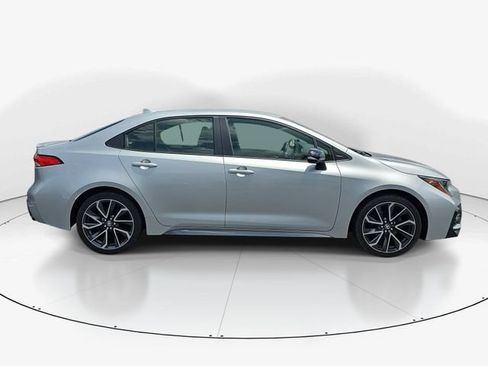 Used 2022 Toyota Corolla SE w/ Carpet Mat Package (TMS) FWD image 2