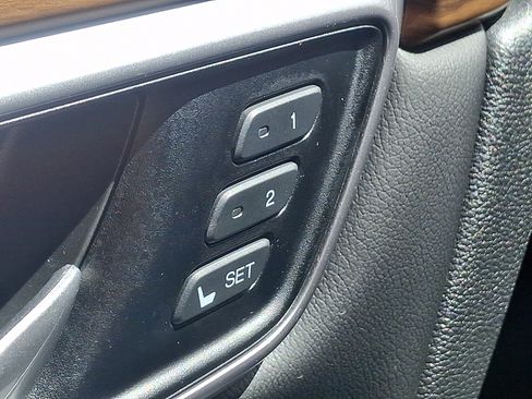 Used 2020 Honda CR-V Touring image 29