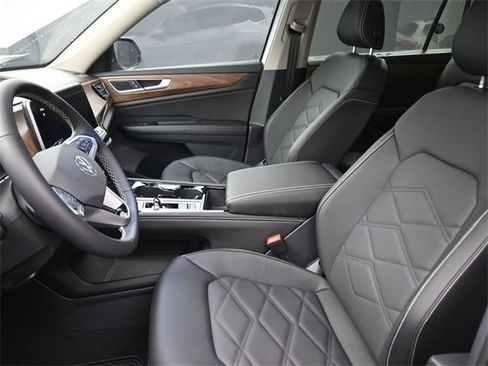 New 2026 Volkswagen Atlas SE image 19