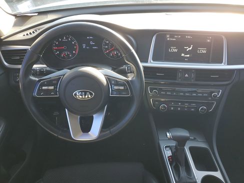 Used 2019 Kia Optima S image 17