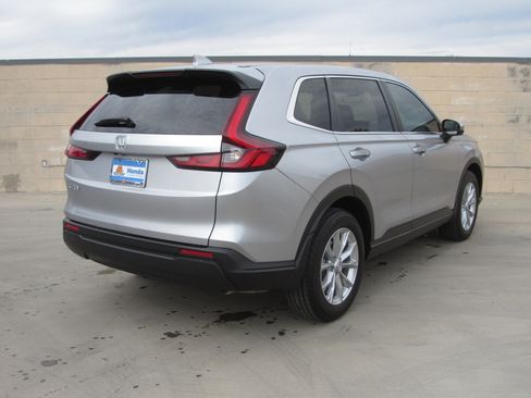 Used 2025 Honda CR-V EX image 5