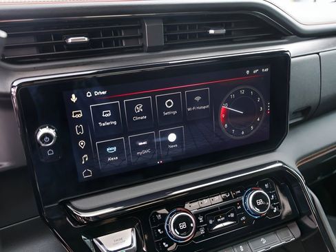 Used 2024 GMC Sierra 2500 AT4 w/ AT4 Premium Plus Package image 19