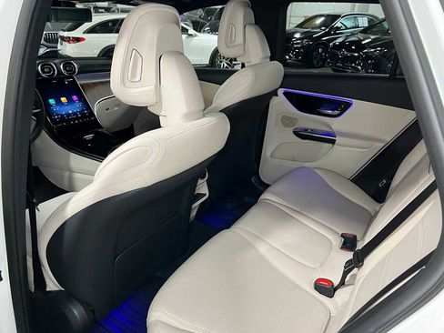 Certified 2026 Mercedes-Benz GLC 300 4MATIC image 19