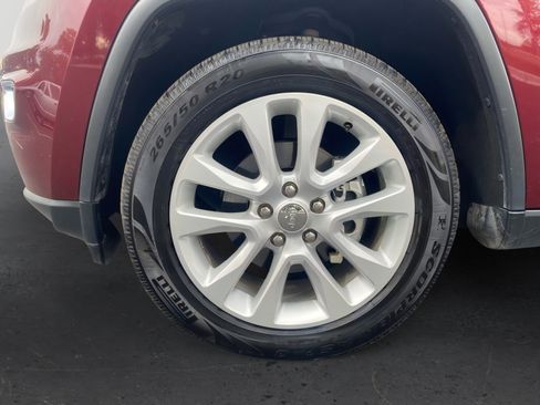 Used 2017 Jeep Grand Cherokee Limited w/ Luxury Group II image 9