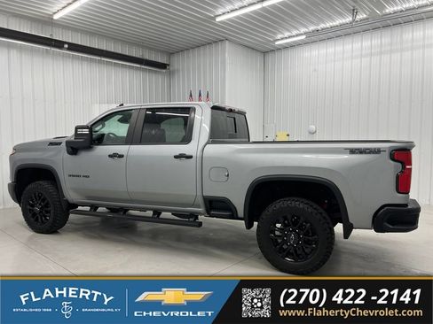 Used 2026 Chevrolet Silverado 3500 LT w/ Trail Boss Package AWD/4WD image 5
