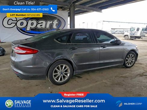 Used 2017 Ford Fusion SE w/ Fusion SE Technology Package image 4
