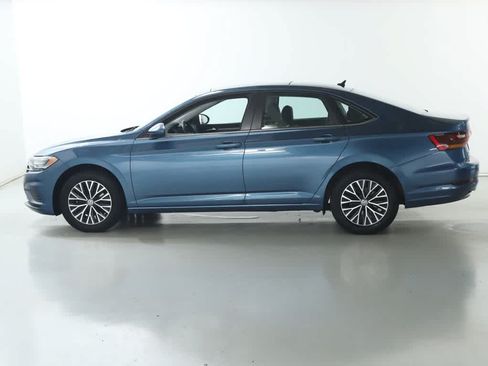 Used 2019 Volkswagen Jetta SE w/ Cold Weather Package FWD image 38