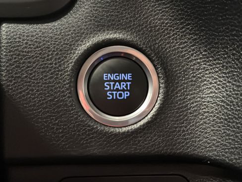 Used 2022 Toyota Tundra SR5 AWD/4WD image 21