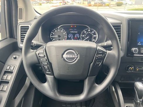 Used 2023 Nissan Frontier SV w/ Tow Package image 19