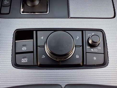 Used 2024 MAZDA CX-90 Plug-In Hybrid w/ Preferred AWD/4WD image 19