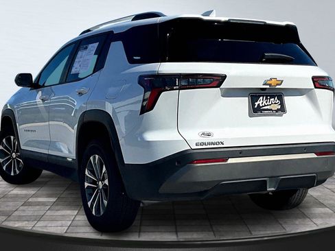 Certified 2025 Chevrolet Equinox LT w/ Convenience Package II image 4