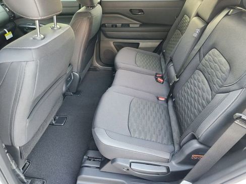 New 2025 Nissan Pathfinder SV image 21