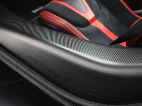 Used 2019 McLaren 720S Performance RWD image 31