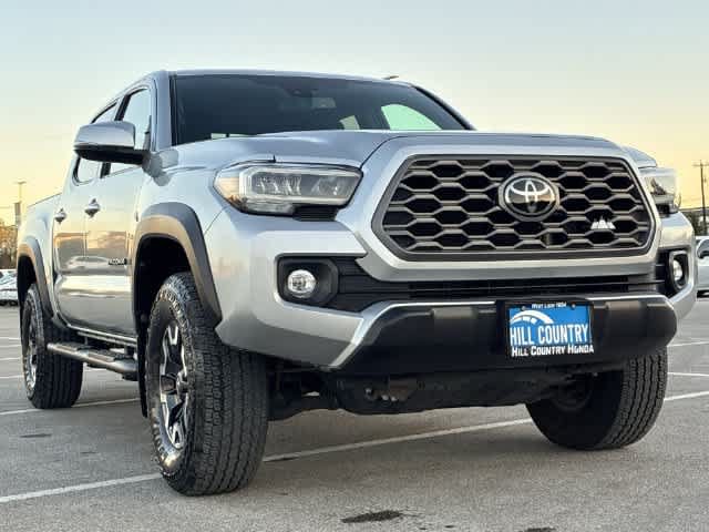 Used 2022 Toyota Tacoma TRD Off-Road AWD/4WD image 10
