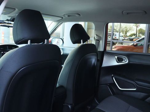 Used 2024 Kia Soul LX w/ Option Group 015 image 29