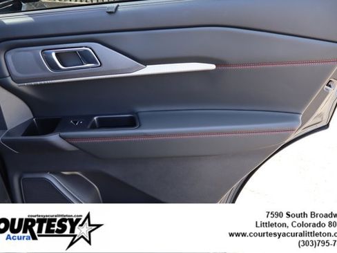 Used 2025 Ford Explorer ST-Line w/ Premium Package image 30