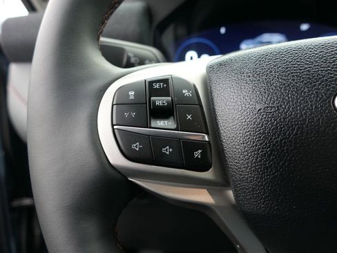 Used 2025 Ford Explorer Active w/ Active Comfort Package image 15