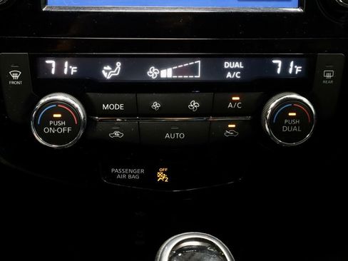 Certified 2017 Nissan Rogue SL w/ SL Premium Package AWD/4WD image 31