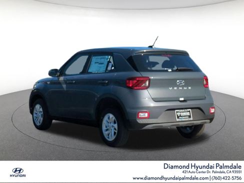 New 2026 Hyundai Venue SE FWD image 4
