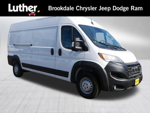 New 2026 RAM ProMaster 2500 w/ Convenience Group image 1