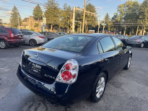 Used 2005 Nissan Altima 2.5 S w/ (S02) Side Airbags Pkg FWD image 7