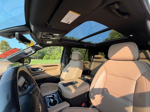Used 2021 Chevrolet Tahoe Premier AWD/4WD image 25