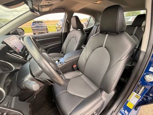 Used 2024 Toyota Camry SE w/ Convenience Package FWD image 21