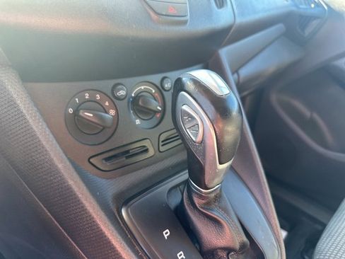 Used 2016 Ford Transit Connect XL image 39