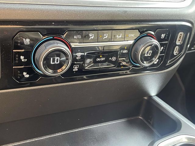 Used 2024 Chevrolet Silverado 1500 LTZ AWD/4WD image 18