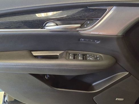 Used 2023 Cadillac XT5 Premium Luxury image 24