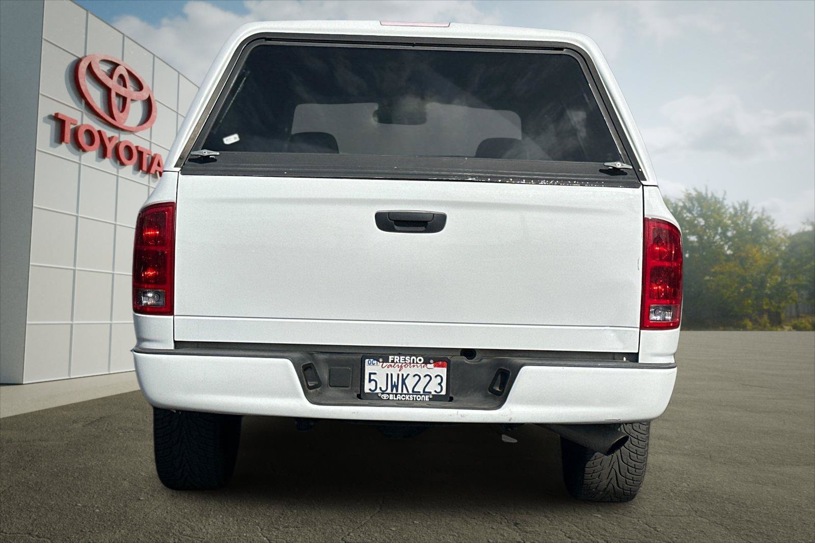 Used 2004 Dodge Ram 1500 Truck SLT w/ Sport Appearance Group RWD image 4