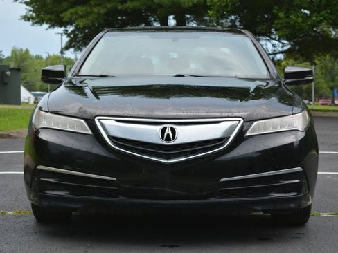 Used 2017 Acura TLX FWD image 2