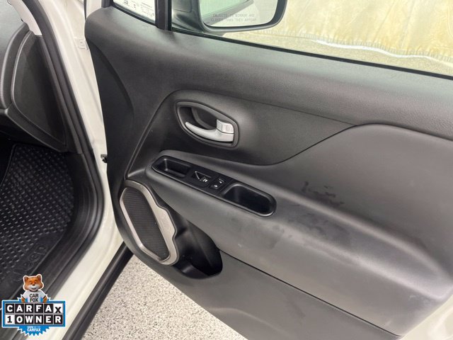 Used 2023 Jeep Renegade Latitude AWD/4WD image 23